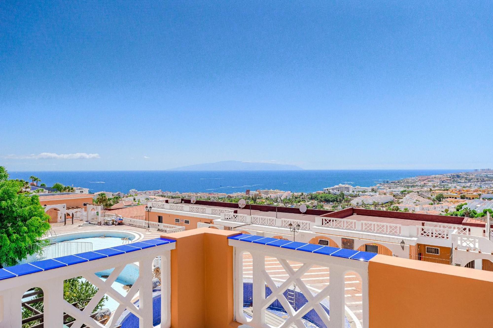 Ocean View Apartments With A Terrace *